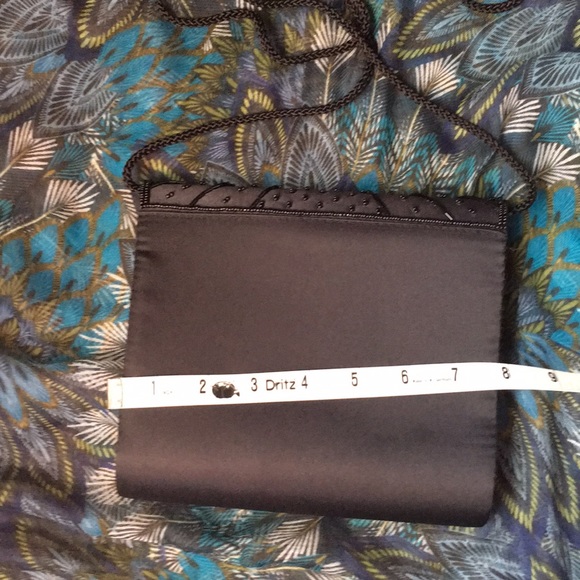 Stunning satin bead occasion bag - Picture 2 of 2